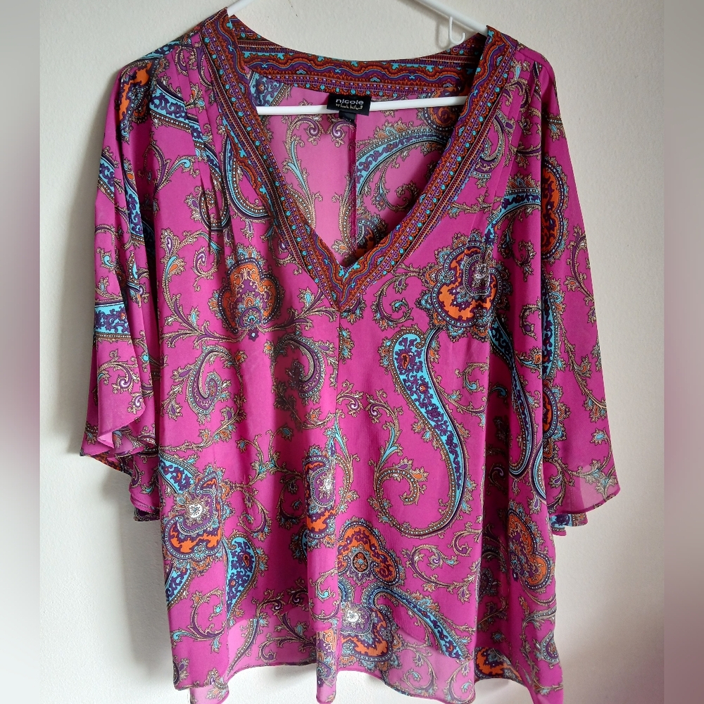 Nicole Miller V-Neck Flutter Sleeve Pink Paisley Blouse Size Medium